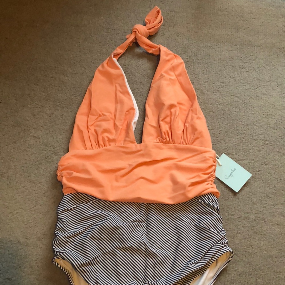 NWT Cupshe one piece bathing suit